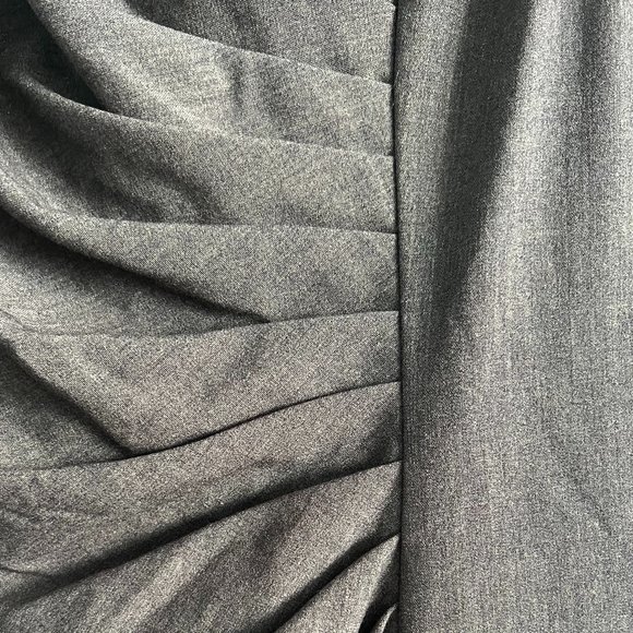NWOT Calvin Klein Wear To Work Pleated Sleeveless Gray Dress Size 6 - Picture 3 of 5